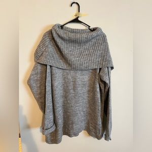 Savvyark gray alpaca sweater